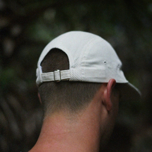 5 panel corduroy hat in white colour.